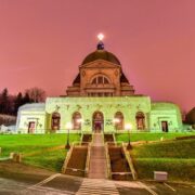 maior santuario de sao jose do mundo em montreal canada