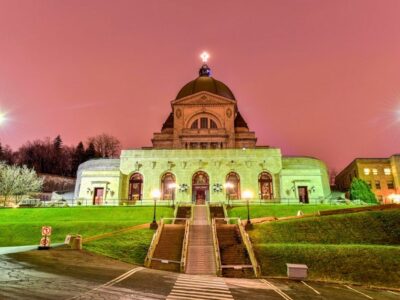 maior santuario de sao jose do mundo em montreal canada