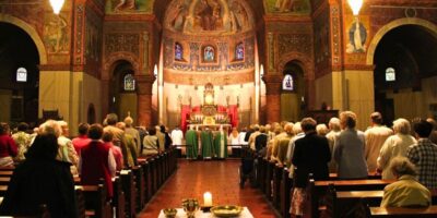 o que é a missa liturgia catequese frases santos